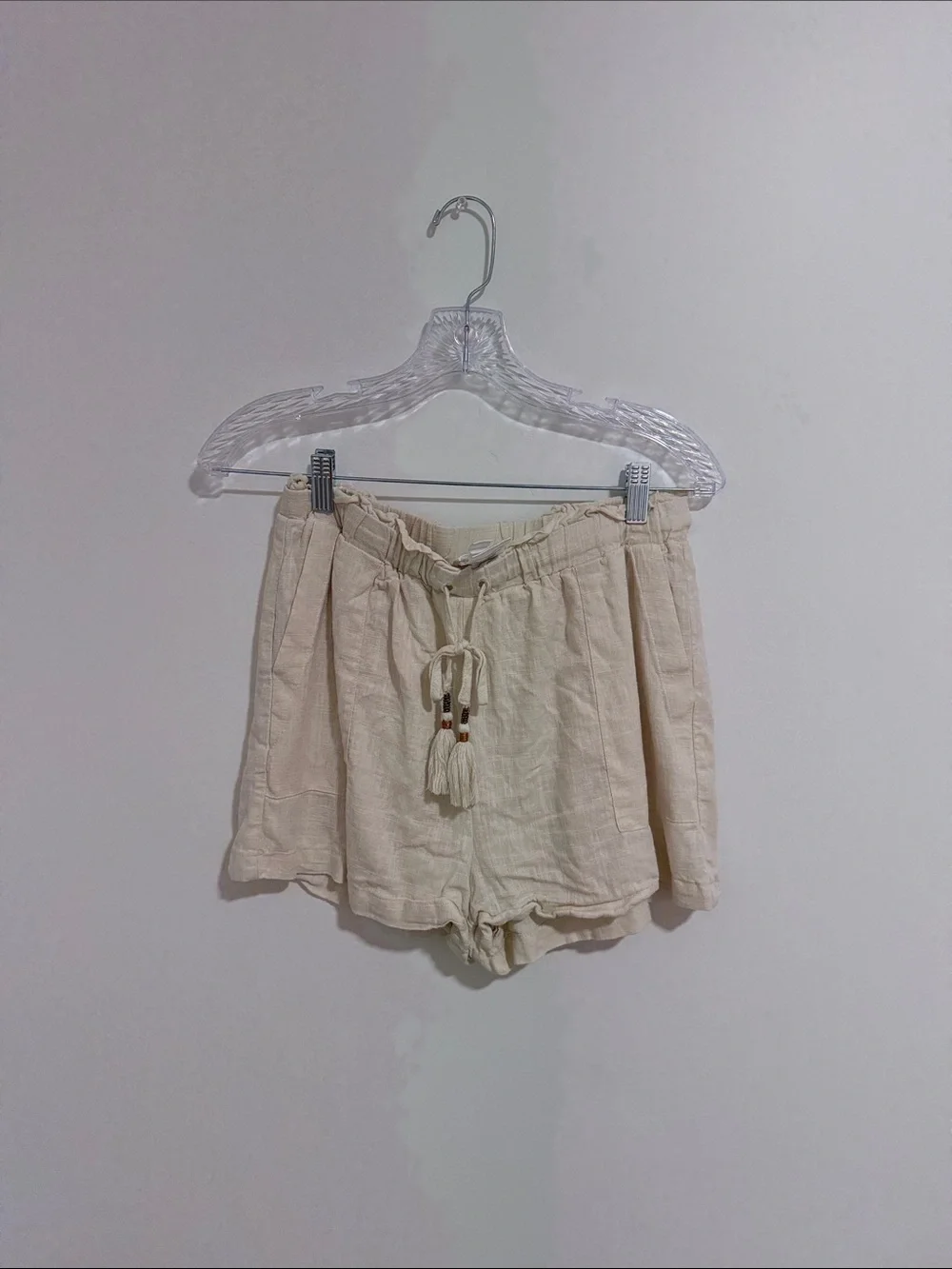 Women's Cream Drawstring Linen-Blend Shorts